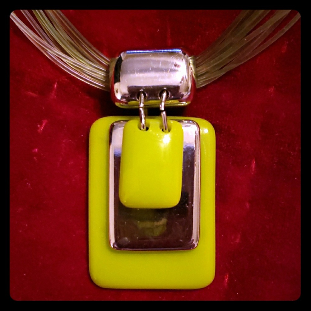 Liz & Co. Green&silver tone Necklace & earrings